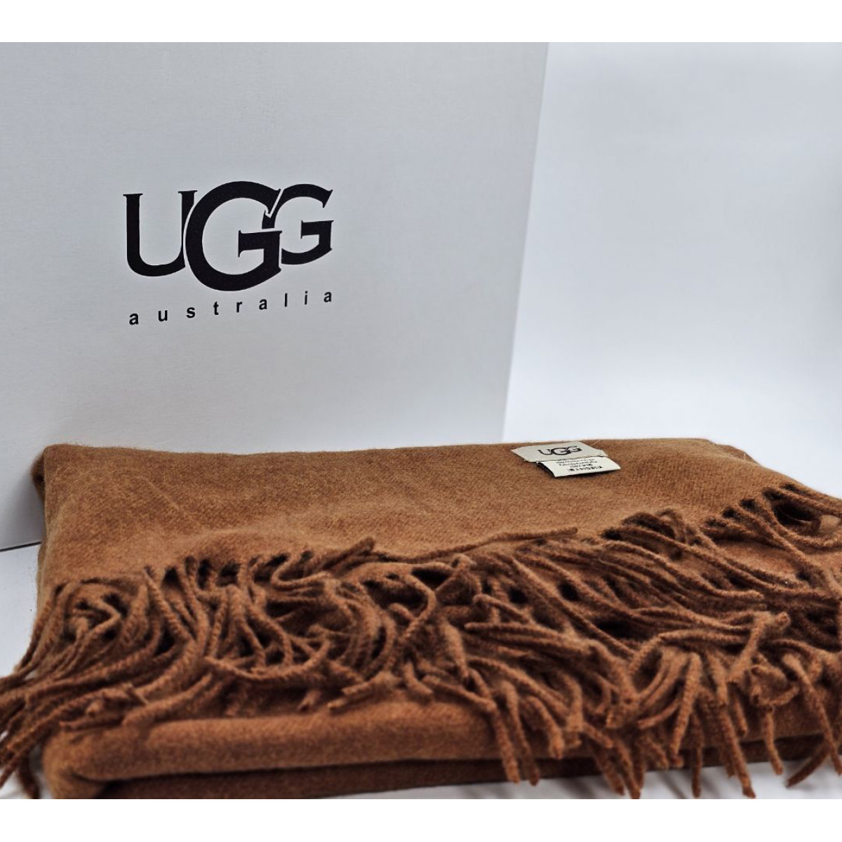 Кашемировый палантин UGG Chestnut Кашемировый палантин UGG Chestnut