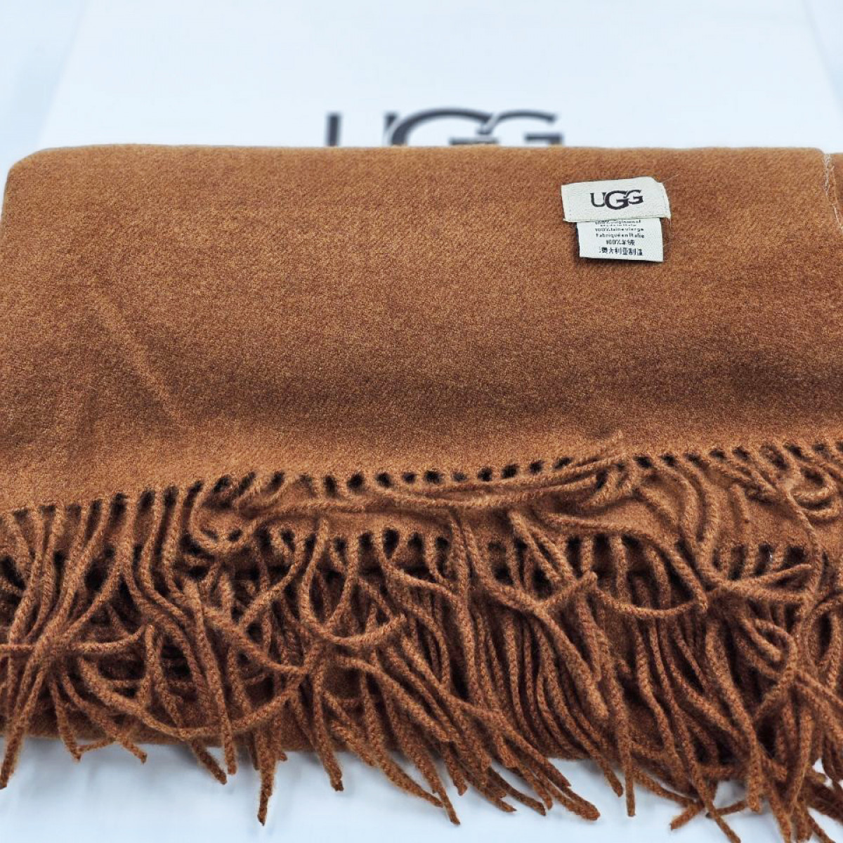 Кашемировый палантин UGG Chestnut Кашемировый палантин UGG Chestnut