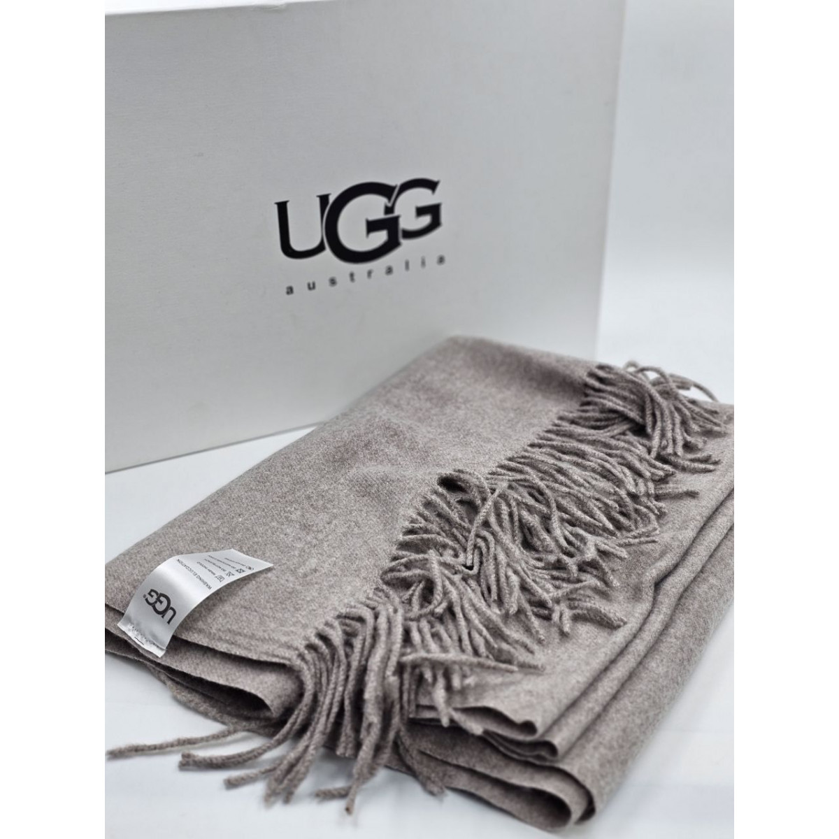 Кашемировый палантин UGG Grey Кашемировый палантин UGG Grey