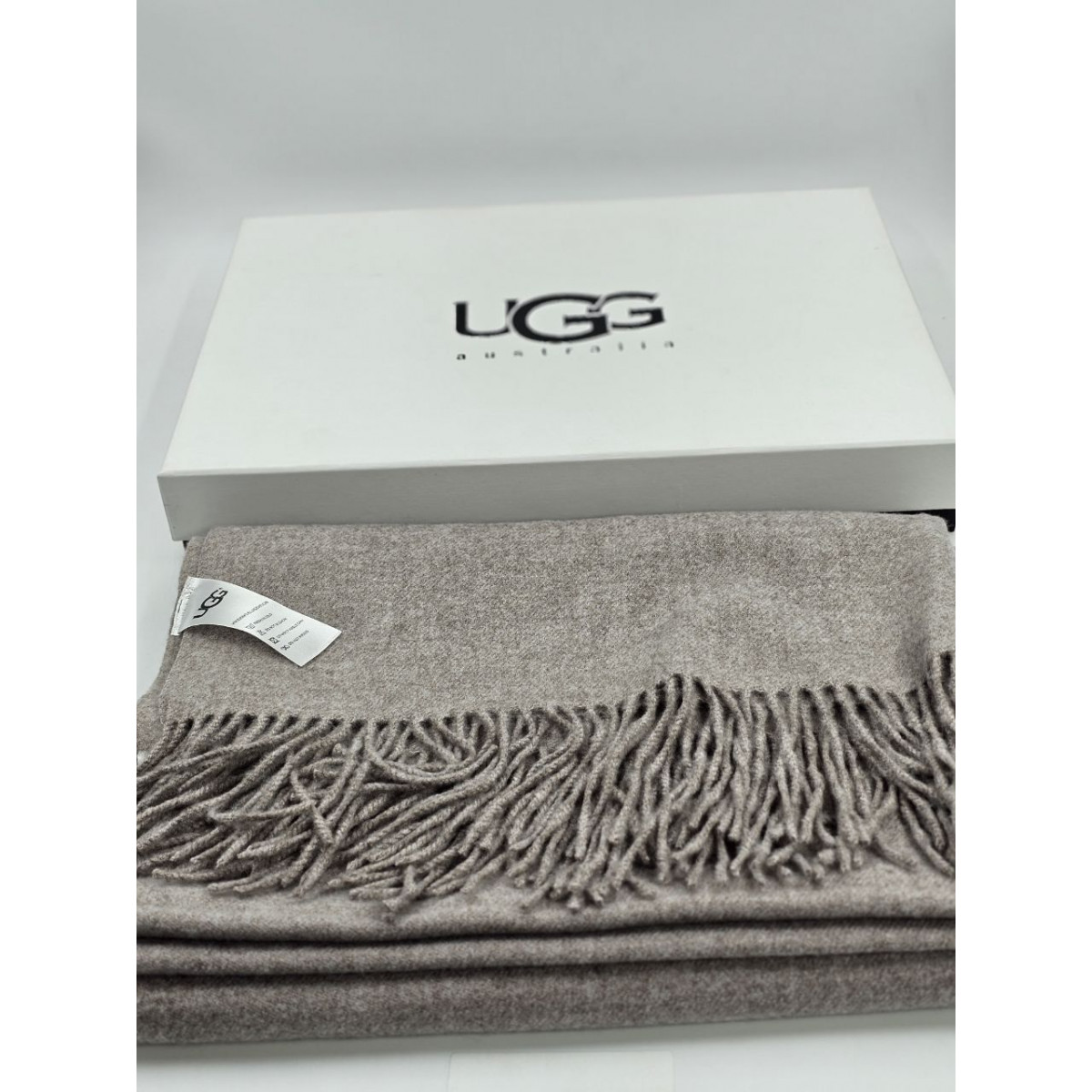 Кашемировый палантин UGG Grey Кашемировый палантин UGG Grey