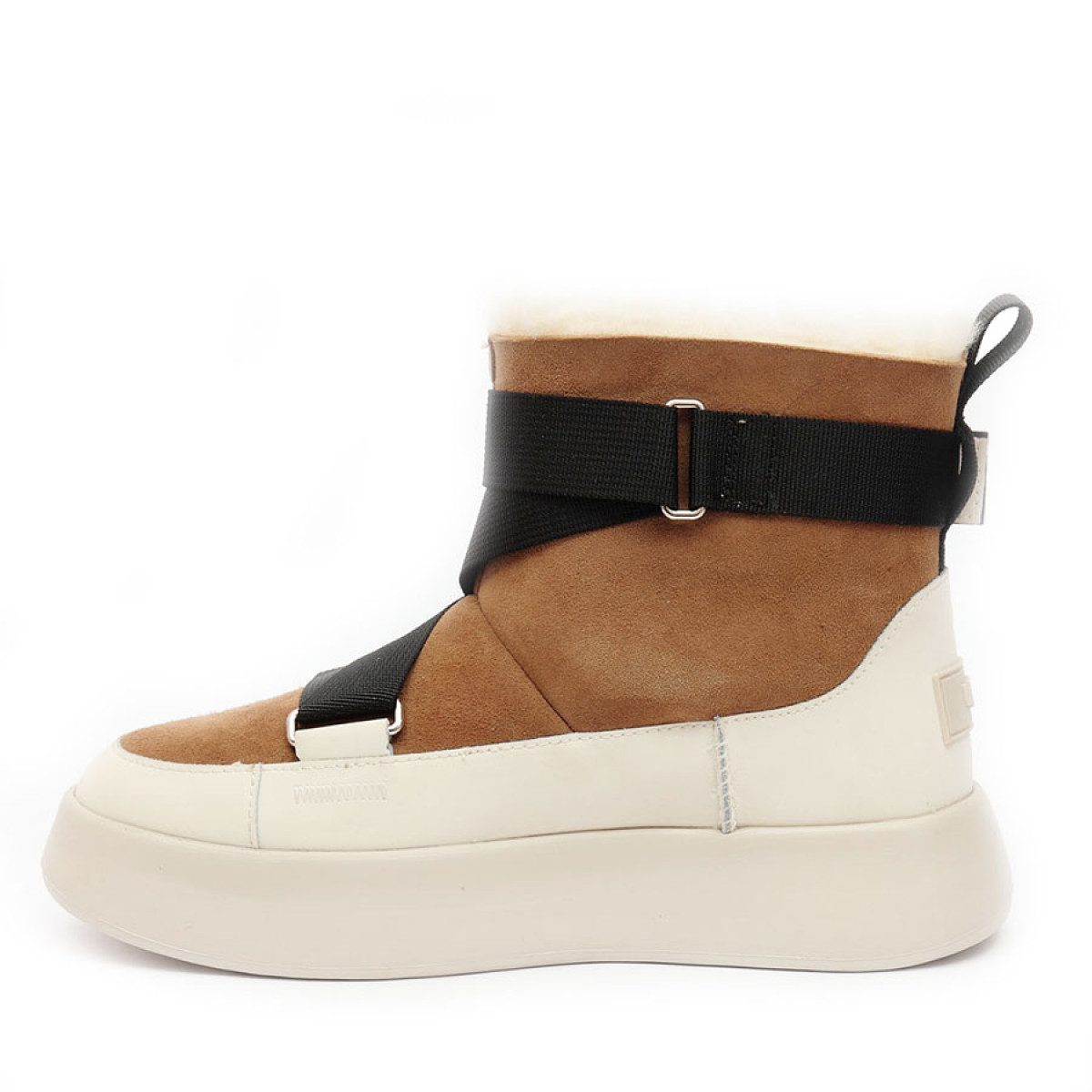 UGG Classic Boom Buckle Chestnut