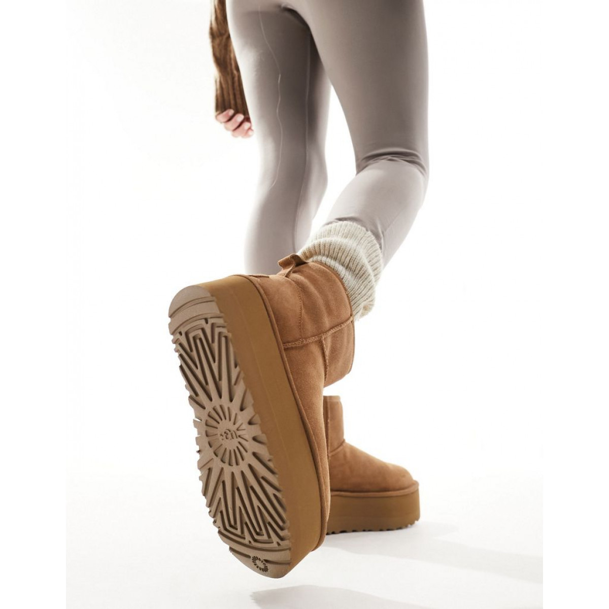 UGG Classic Mini Platform Chestnut